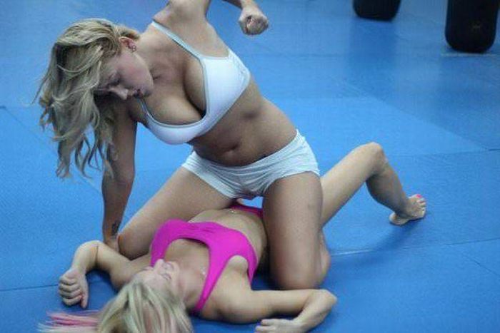 Веселые девушки. Часть 17